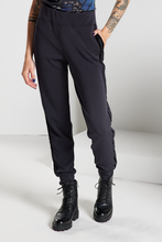 Load image into Gallery viewer, Everywhere Jogger - Black