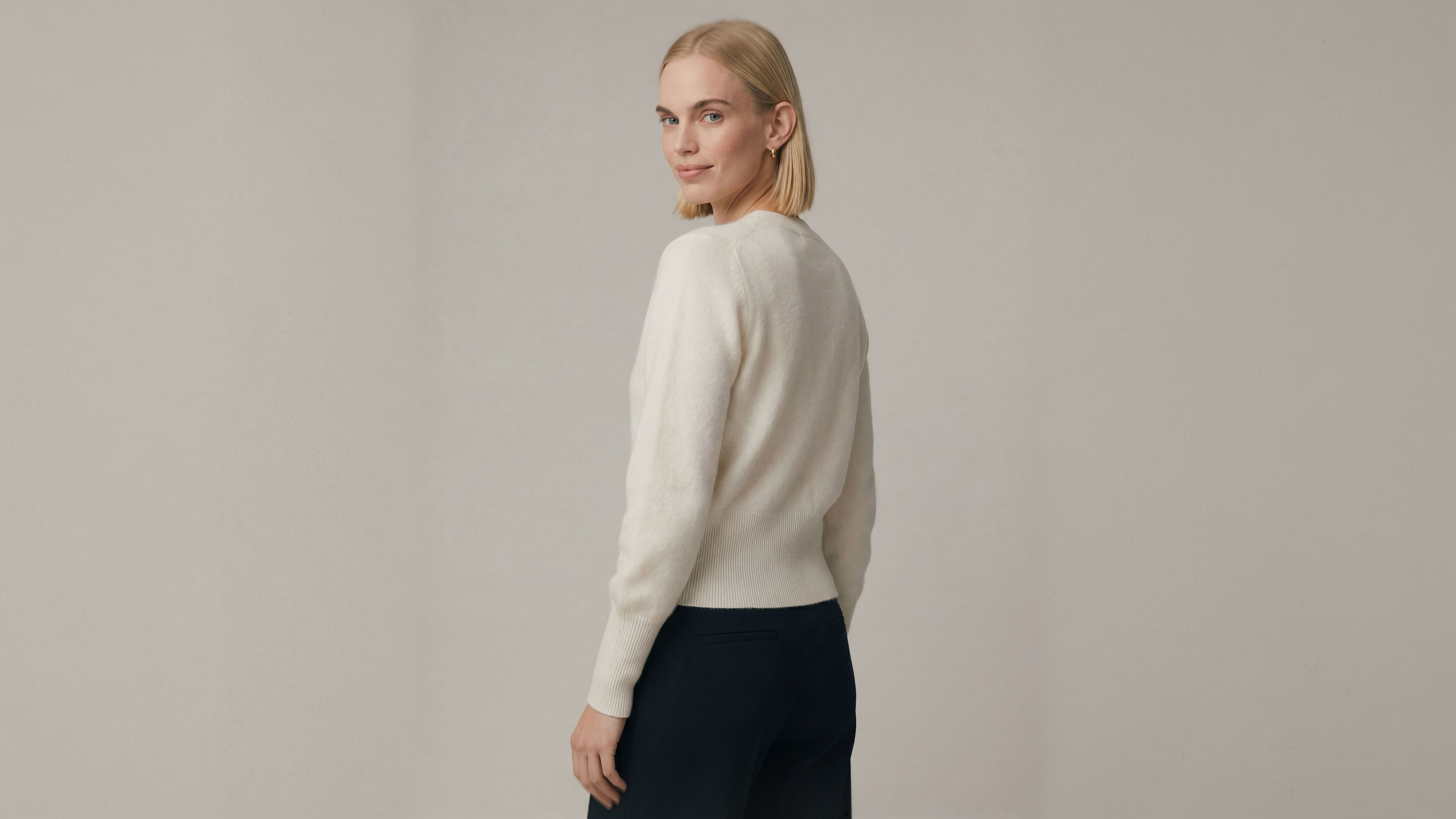 Cashmere & Fox Cardigan - White