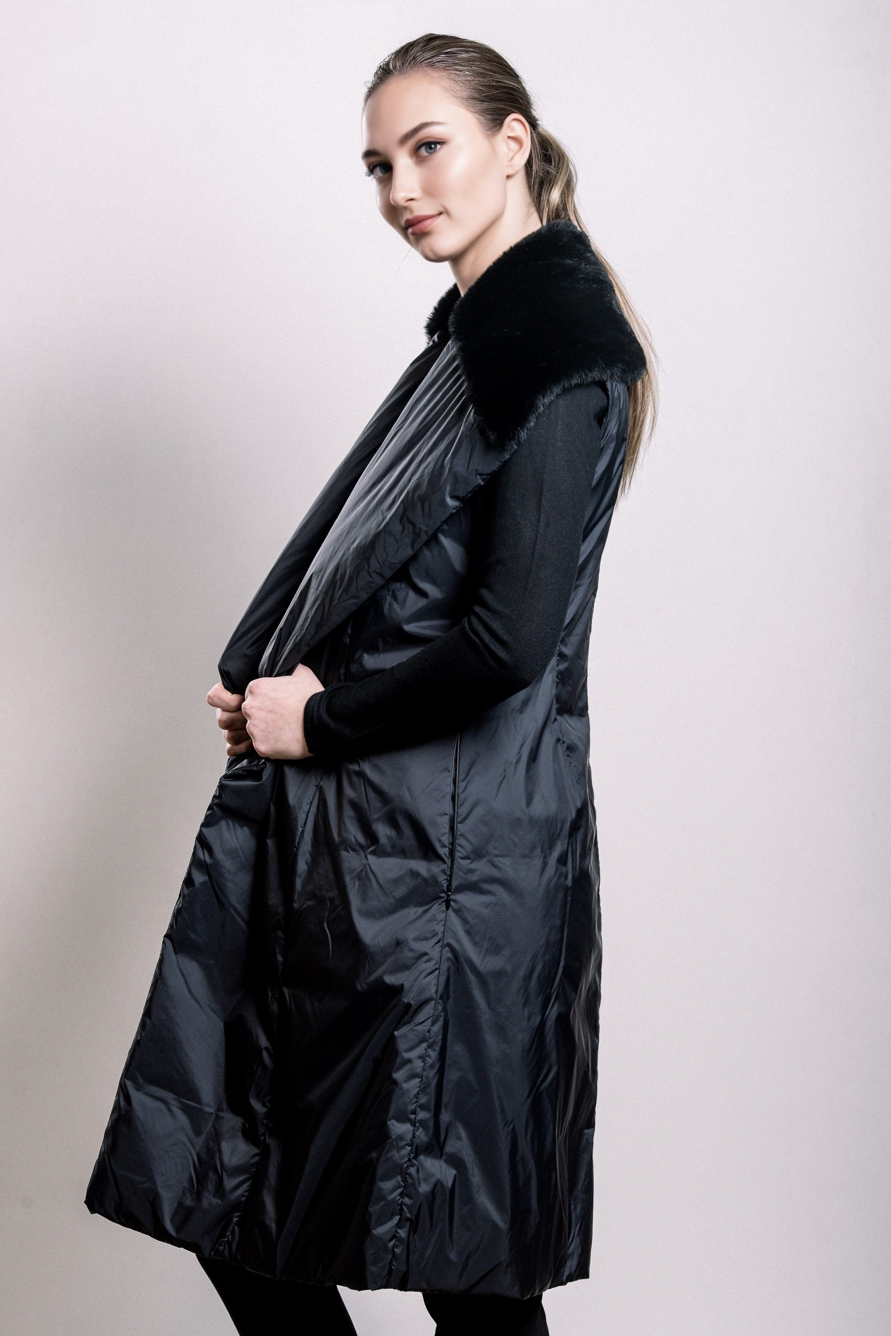 Demi-Couture Overcoat with Fur Collar - Black