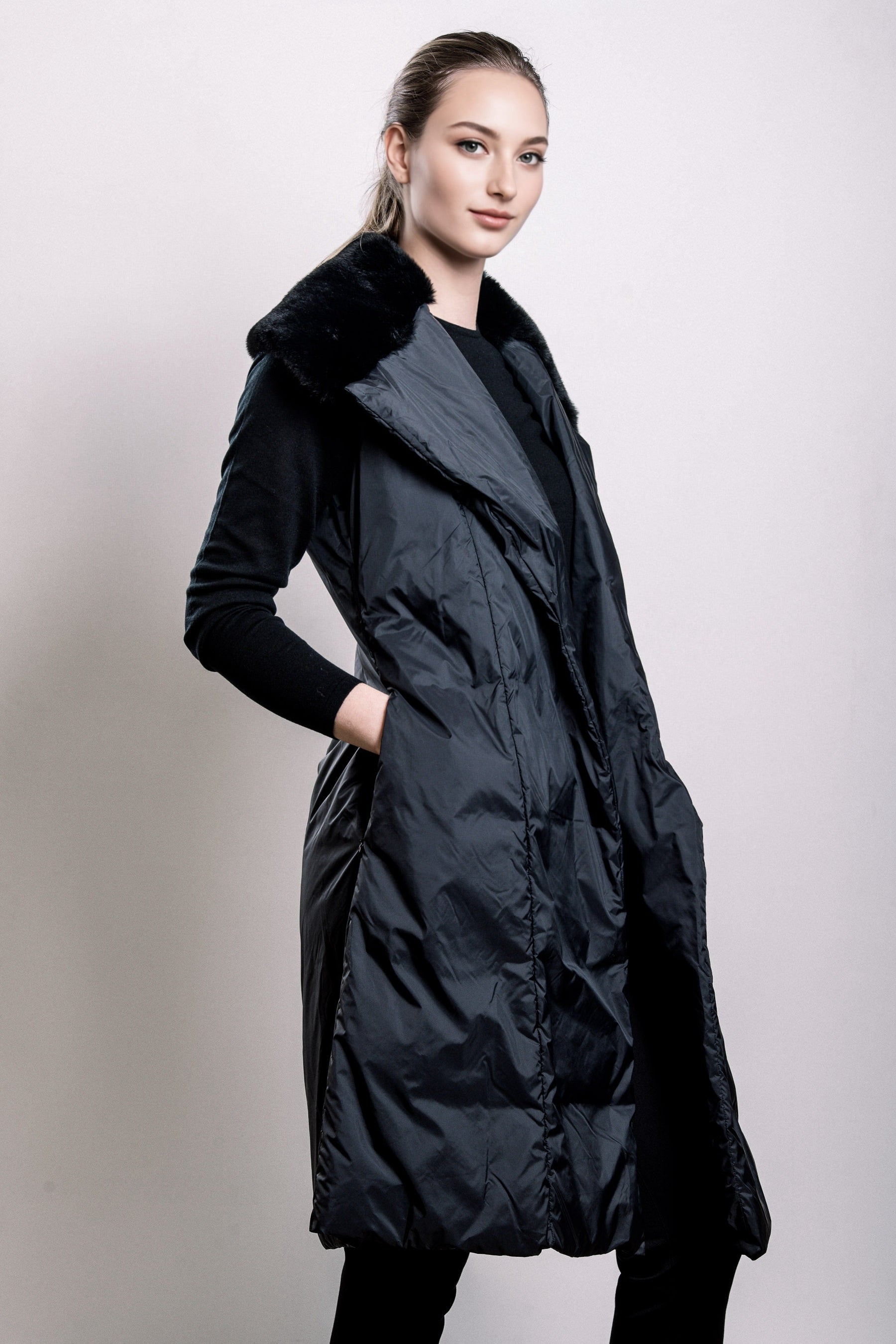 Demi-Couture Overcoat with Fur Collar - Black