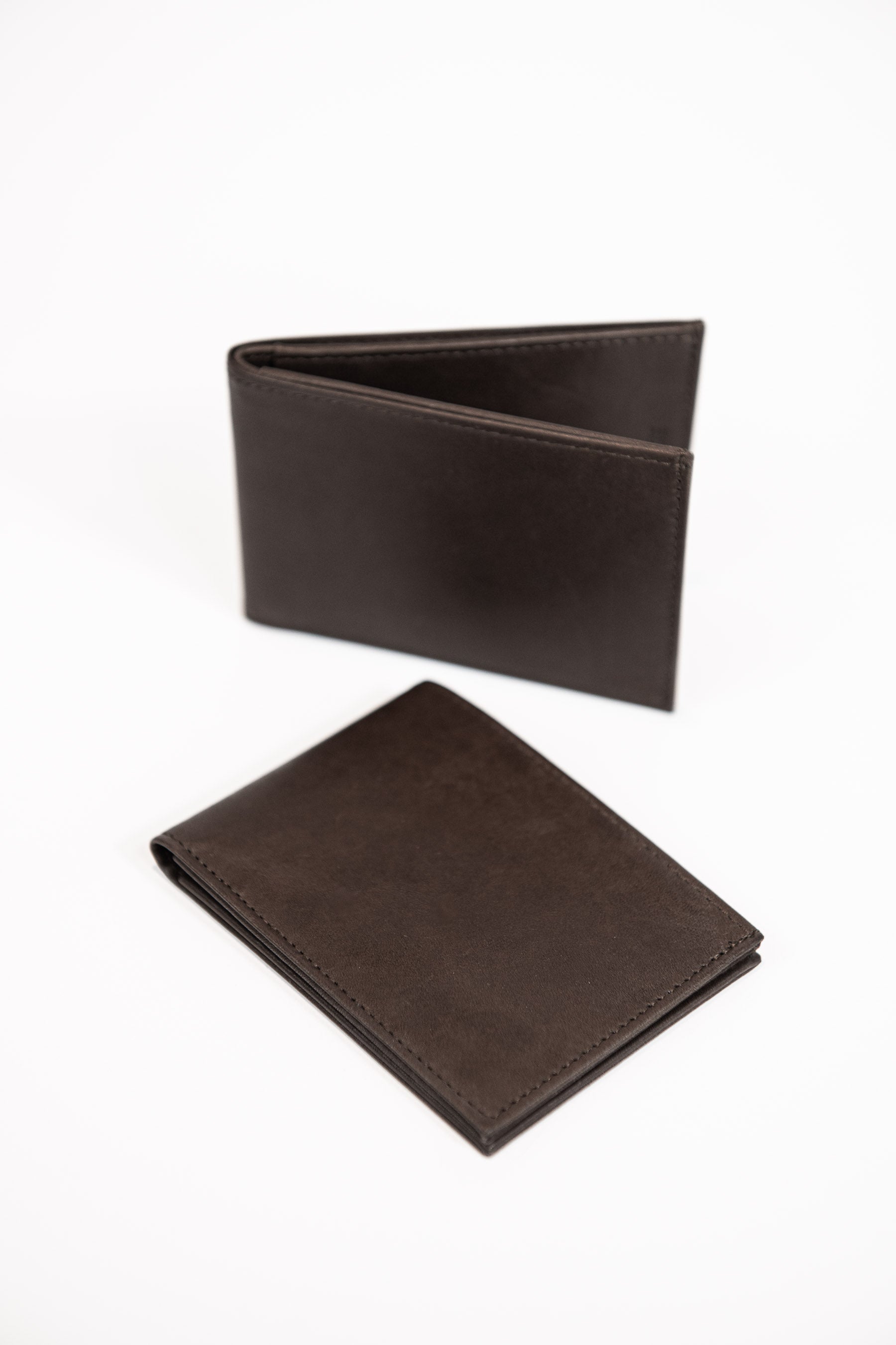 Men's brown smooth leather wallet