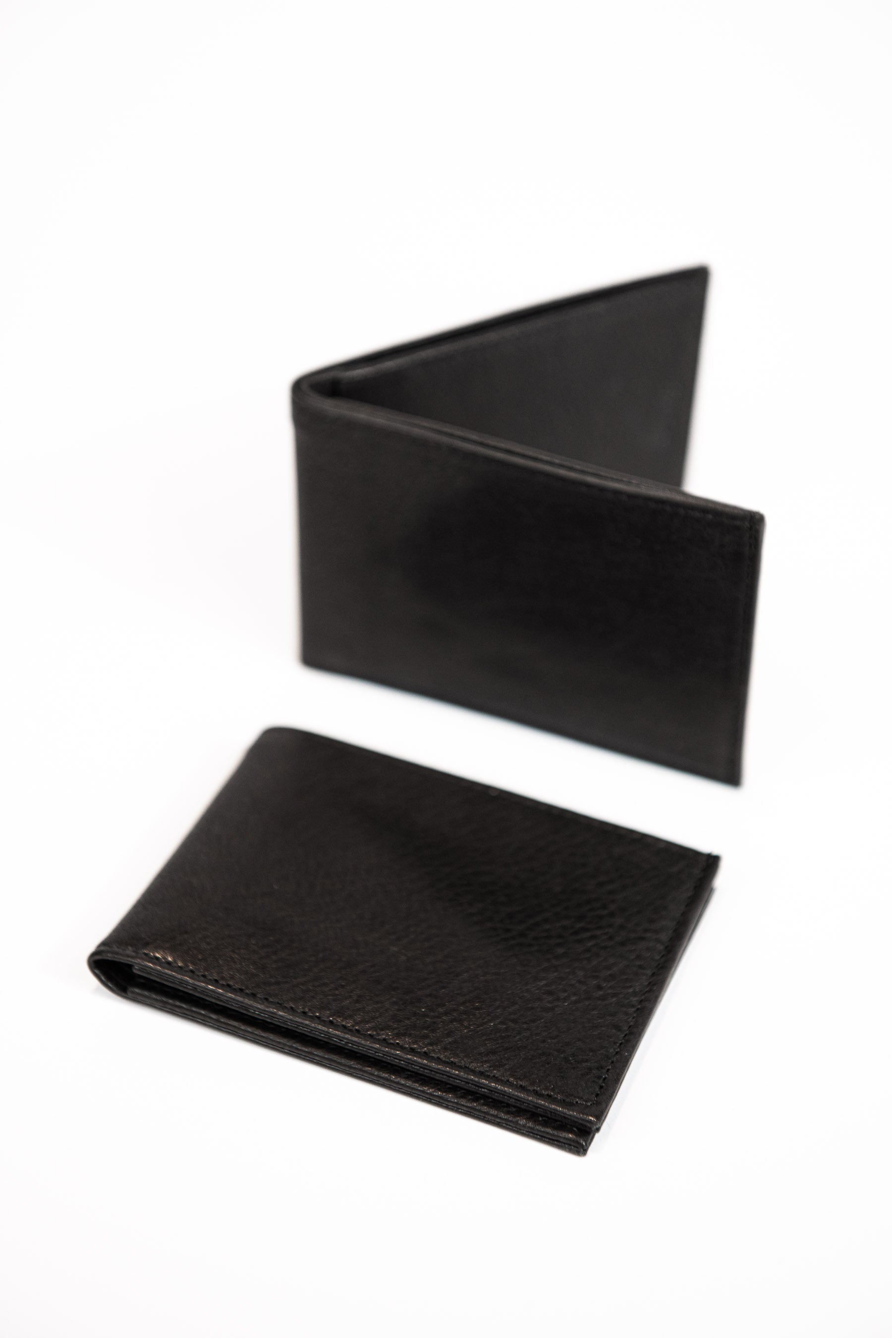 Men's black smooth leather wallet