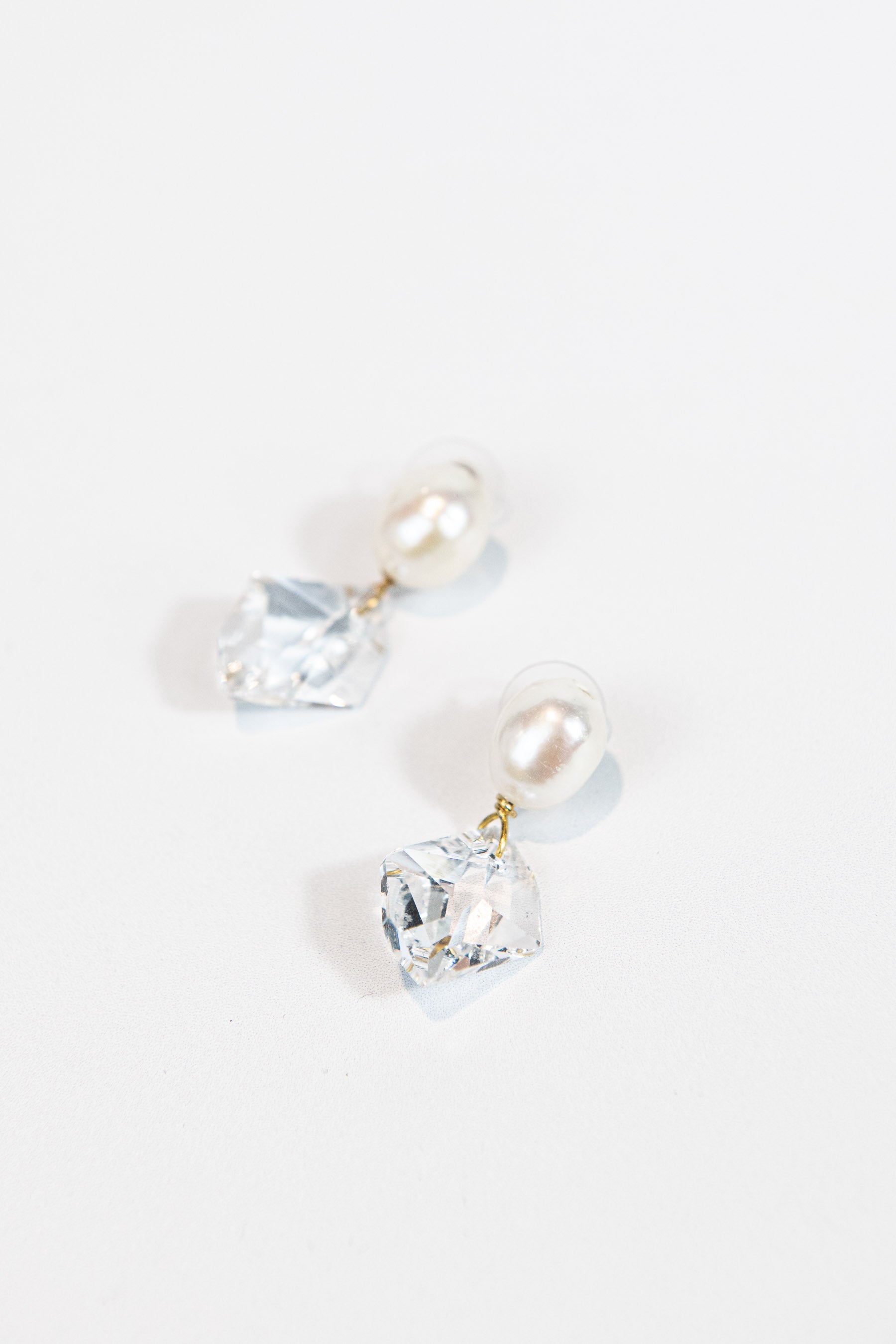 Freshwater pearl stud gold earrings with Swarovski crystal drop