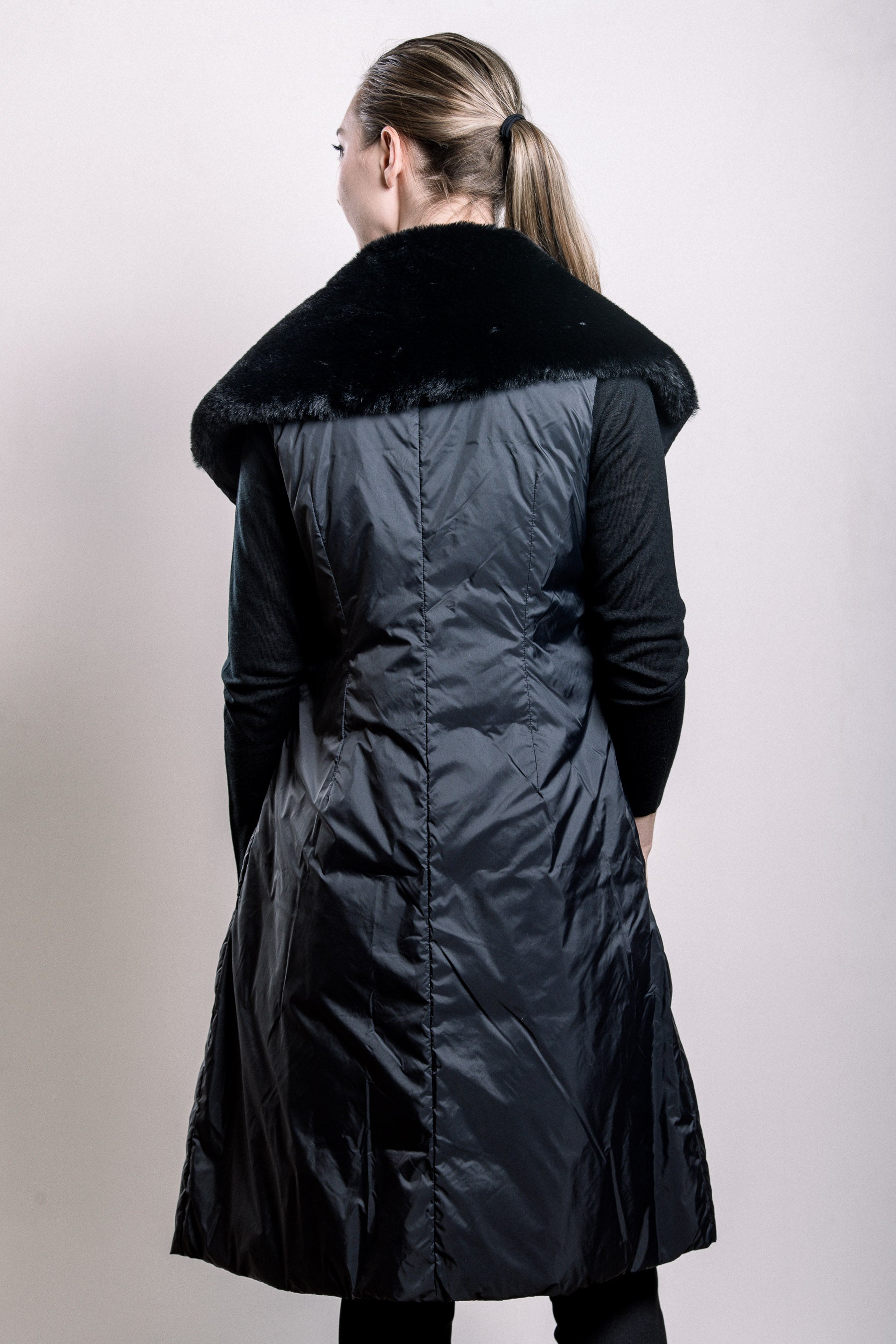 Demi-Couture Overcoat with Fur Collar - Black