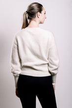 Load image into Gallery viewer, Cashmere &amp; Fox Cardigan - White