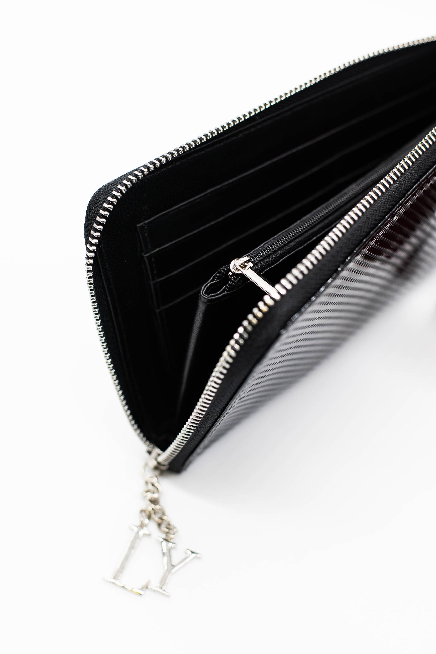 Luly Patent Leather Passport Wallet (2 Colors)