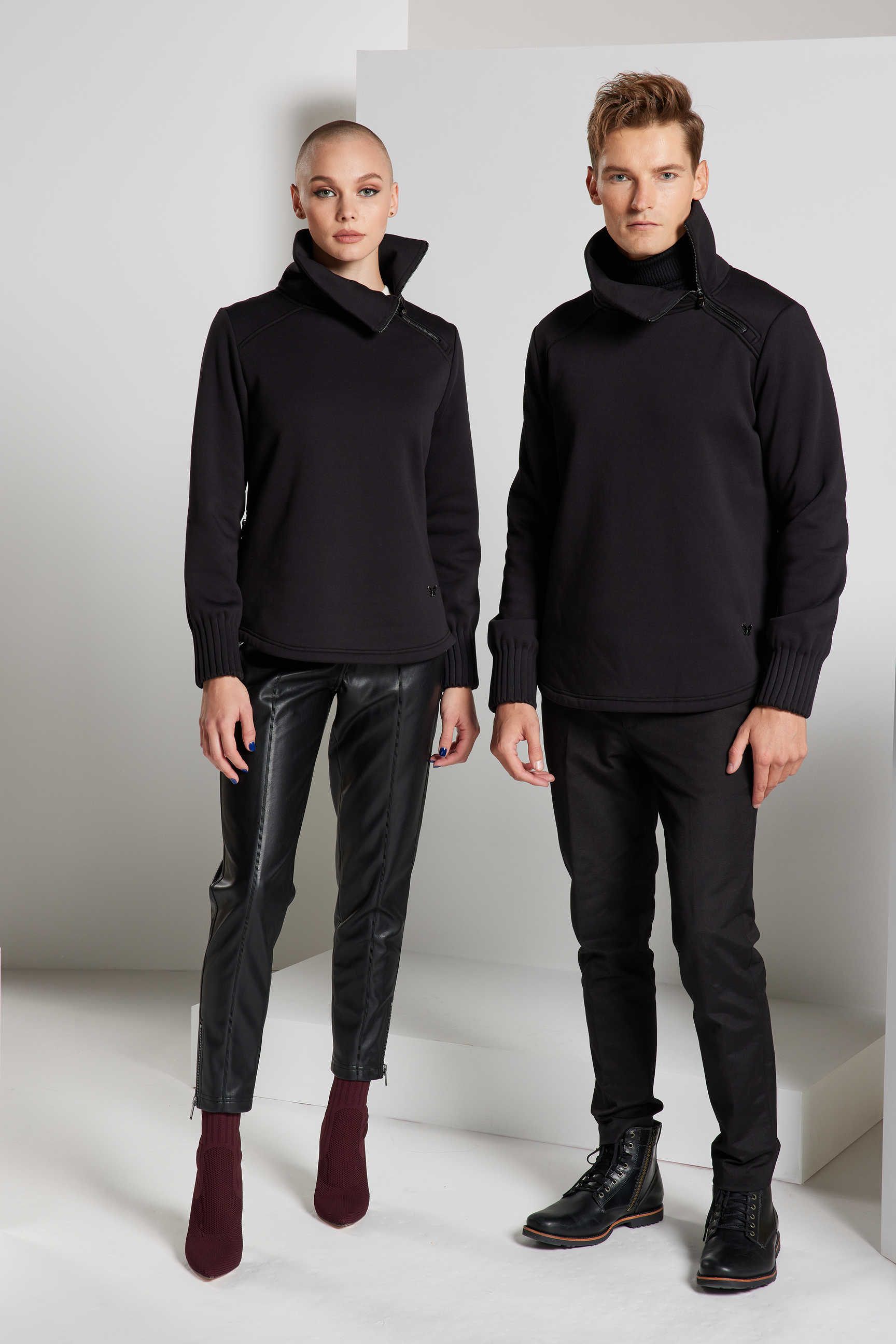 At Ease Pullover - Black