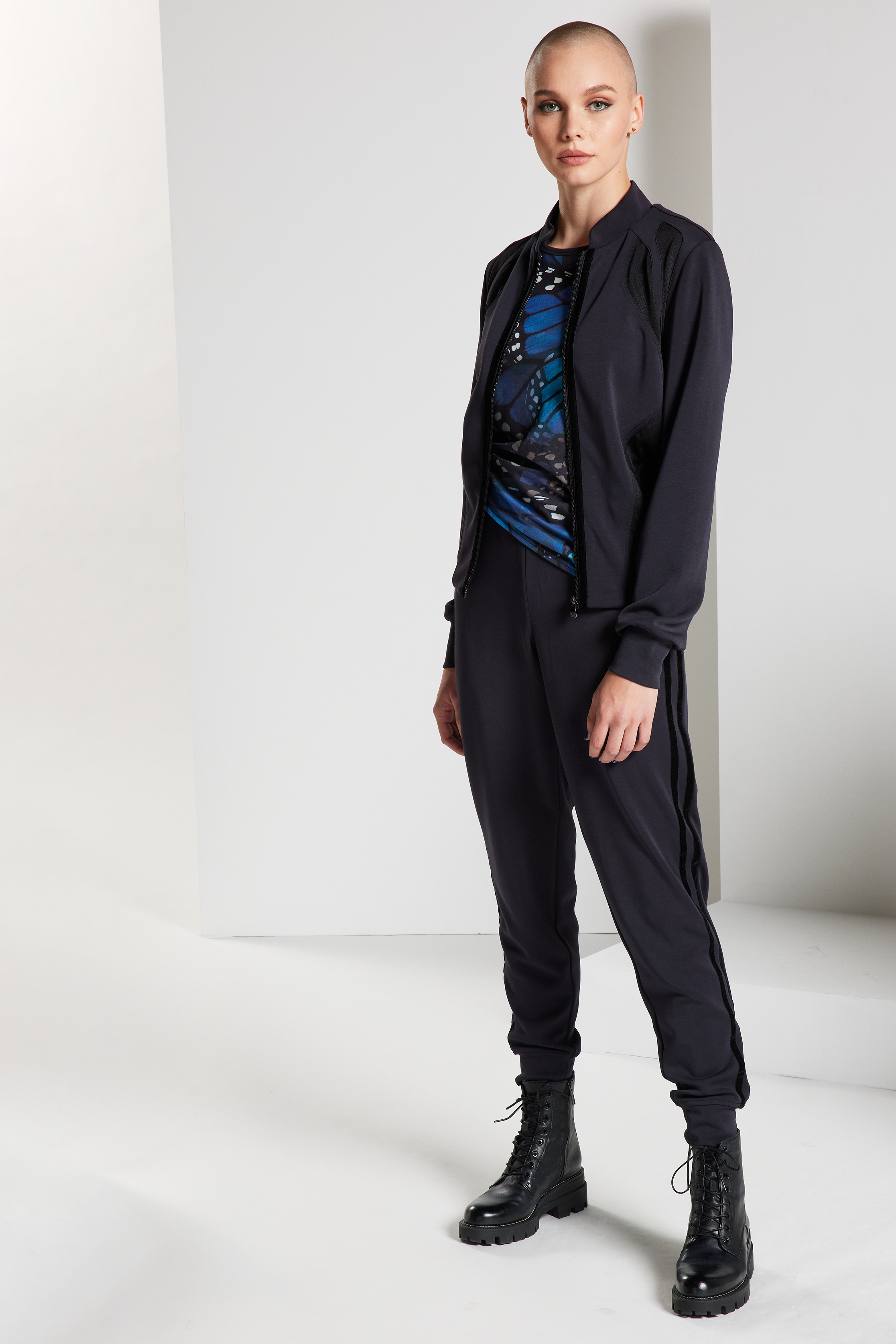 Everywhere Zip Up Jacket - Black