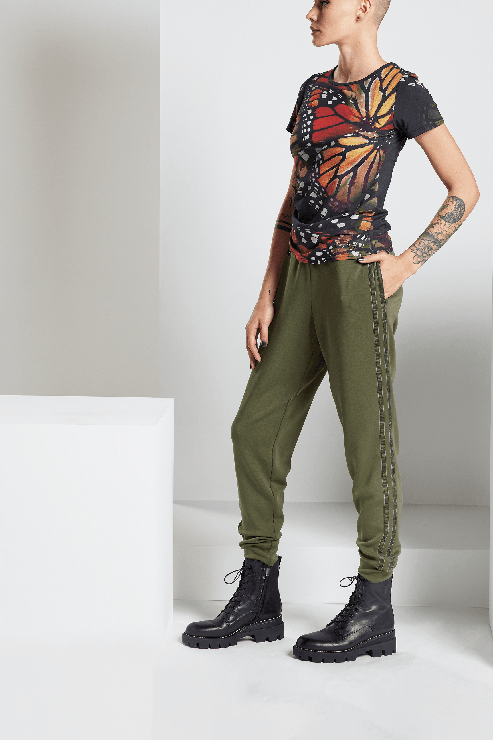 Everywhere Jogger - Olivine