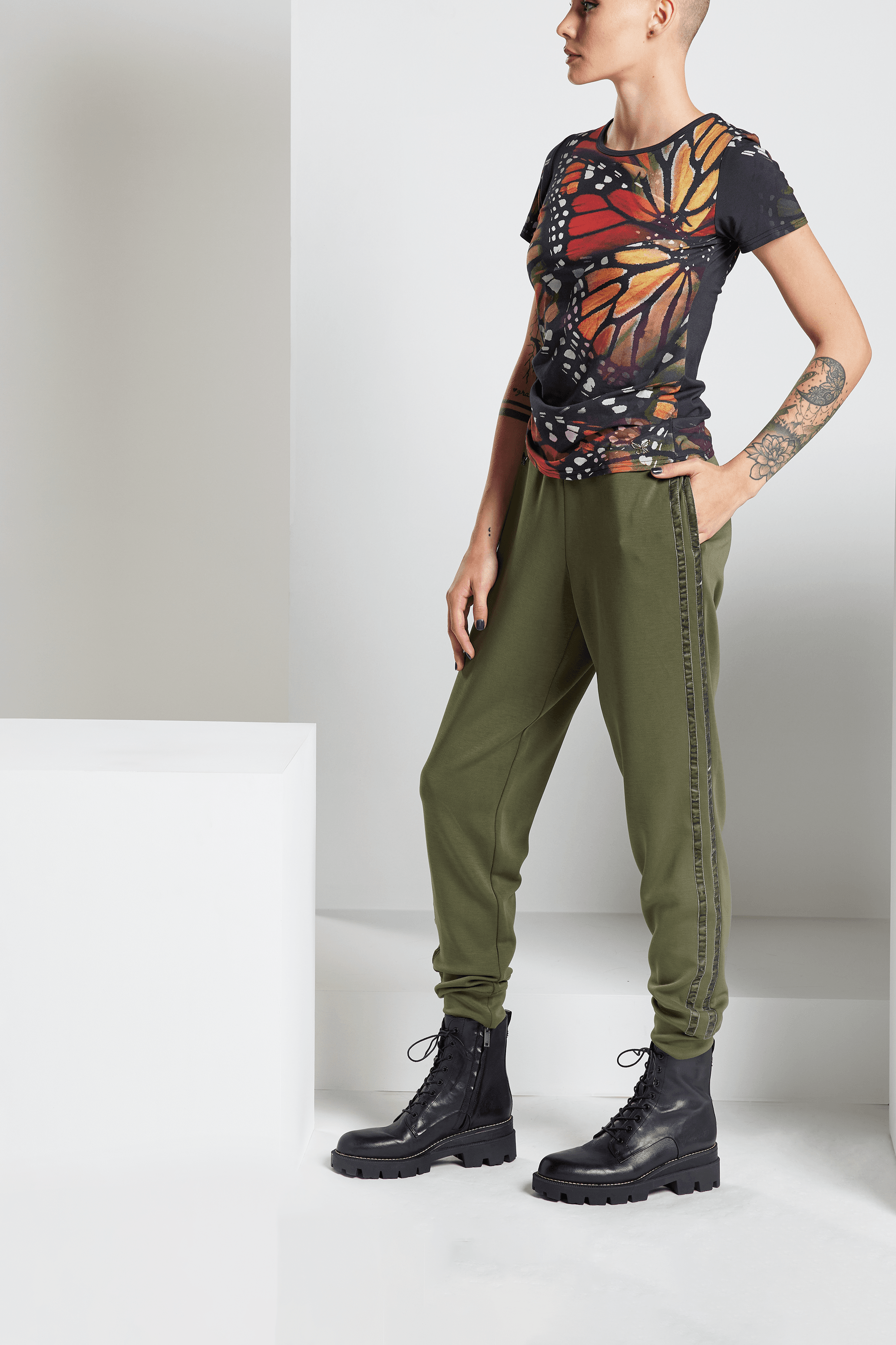 Everywhere Jogger - Olivine