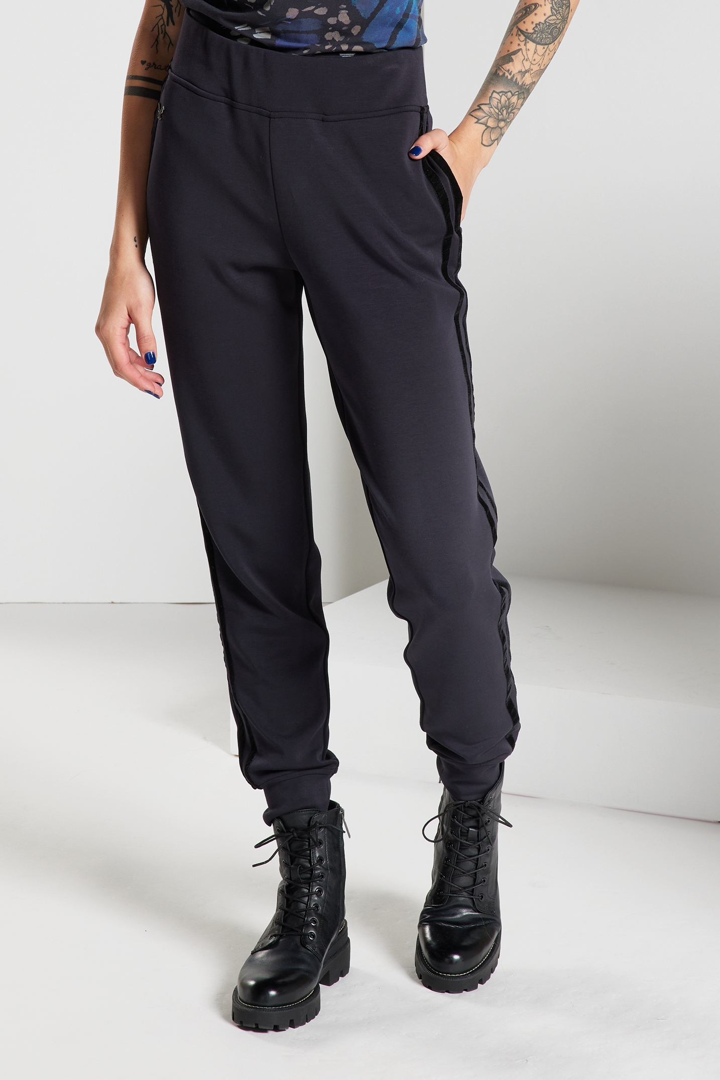 Everywhere Jogger - Black