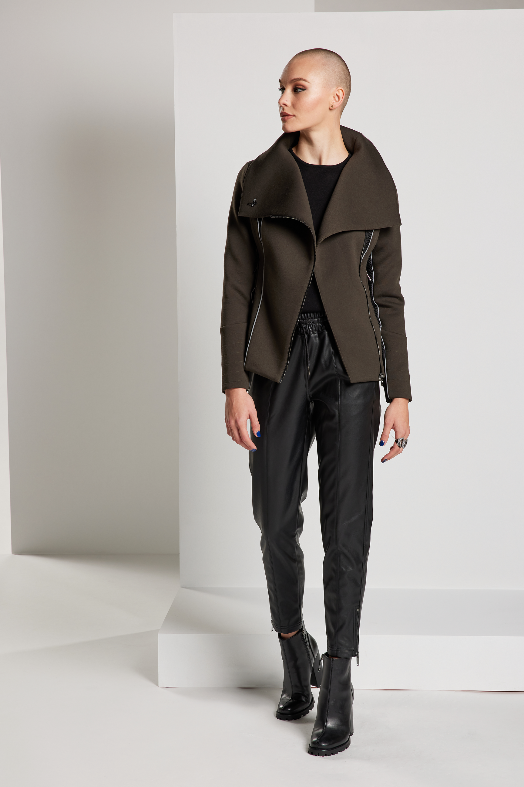 Zoom Bonded Knit Jacket - Olivine