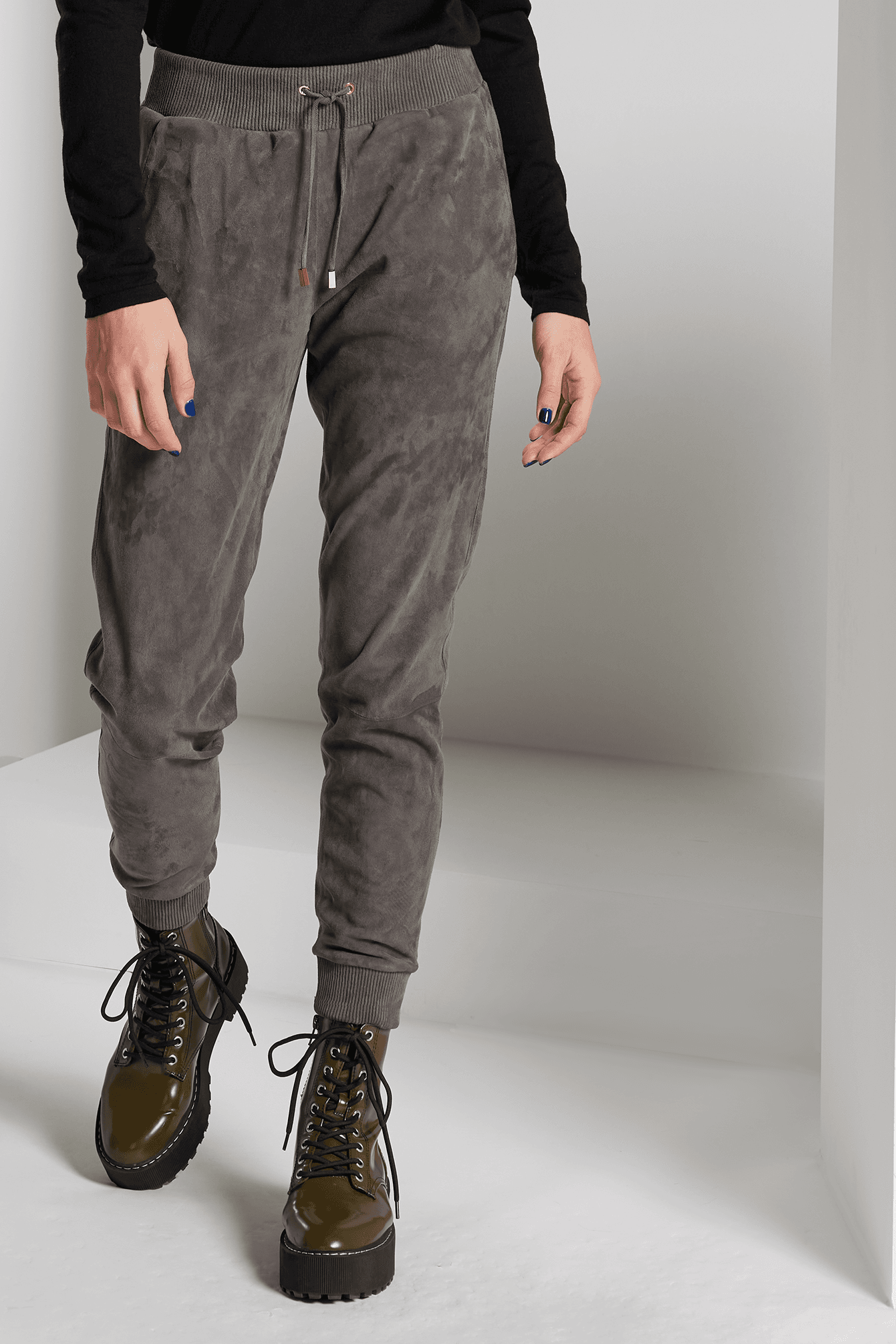 Flyer Suede Jogger