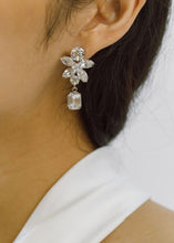 Load image into Gallery viewer, Alaire Earrings