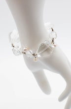 Load image into Gallery viewer, Crystal and Pearl Bracelet