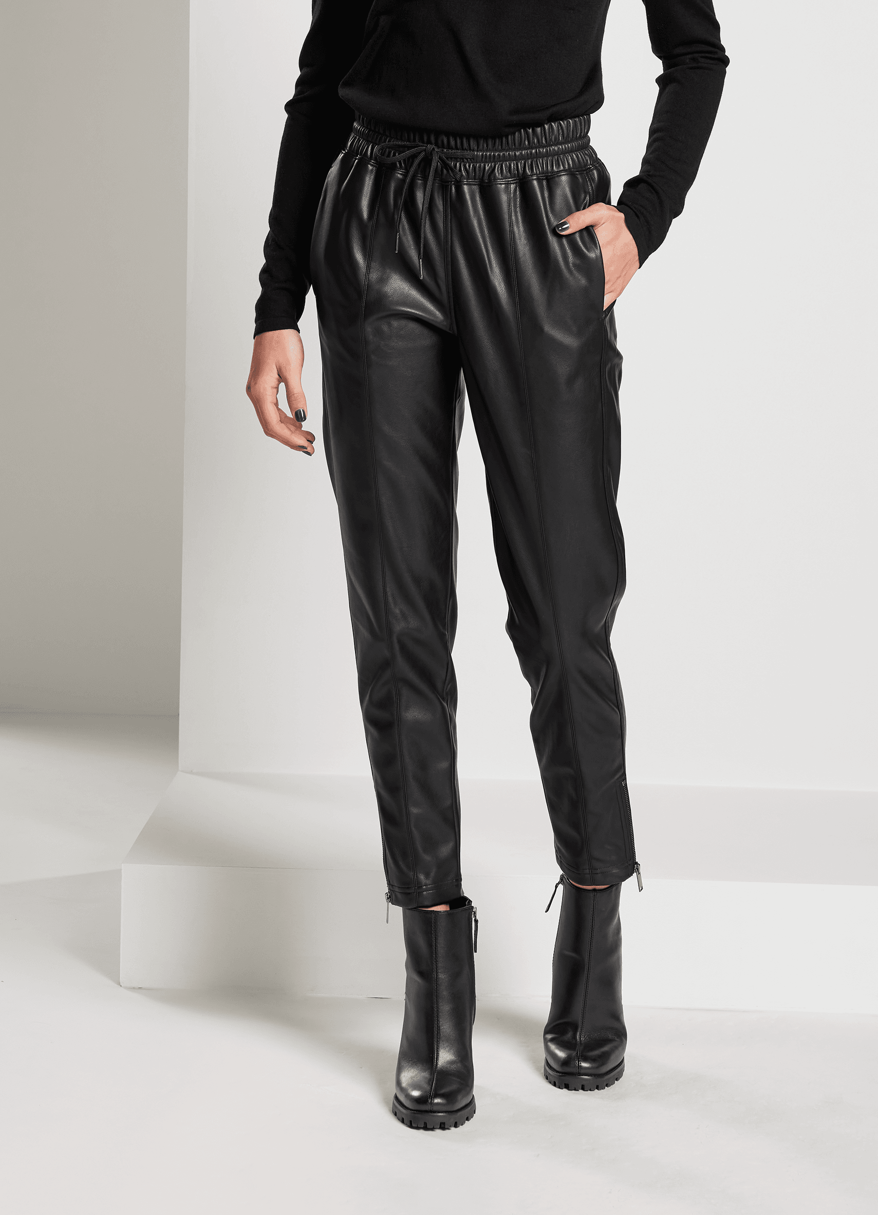 Jet Set Vegan Leather Jogger – Luly Yang